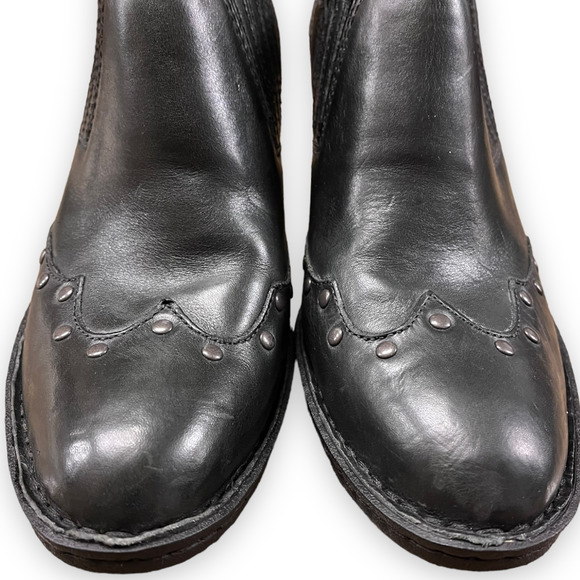 Born Black Leather Studded Western Ankle Boots Women's Size 8.5 - Picture 3 of 10